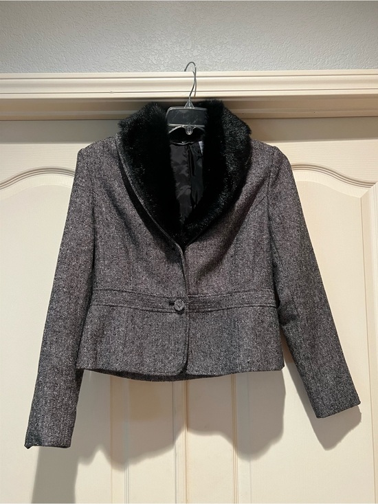 Hillard & Hanson Jackets & Blazers - Women's Tweed Jacket with Removable Faux Fur Collar